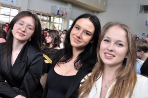Pożegnanie maturzystów w I LO im. M. Kopernika w Żywcu - zdjęcie36