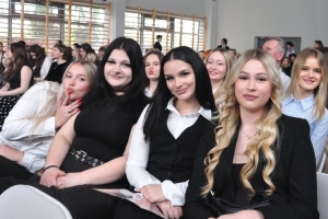 Pożegnanie maturzystów w I LO im. M. Kopernika w Żywcu - zdjęcie39