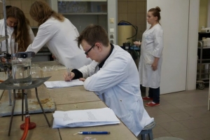 Zajęcia laboratoryjne z chemii w Katowicach, 17.10.2014 - zdjęcie9